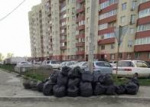 30 мешков мусора собрали коммунисты Октябрьского района на субботнике